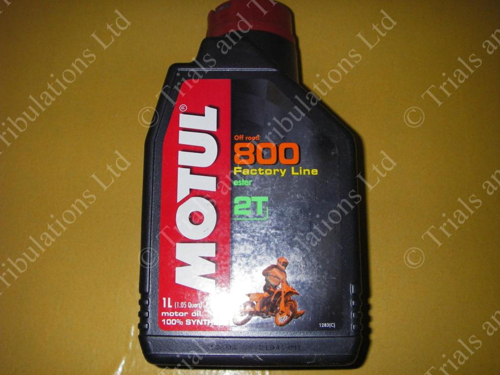 Motul 800 2T racing oil