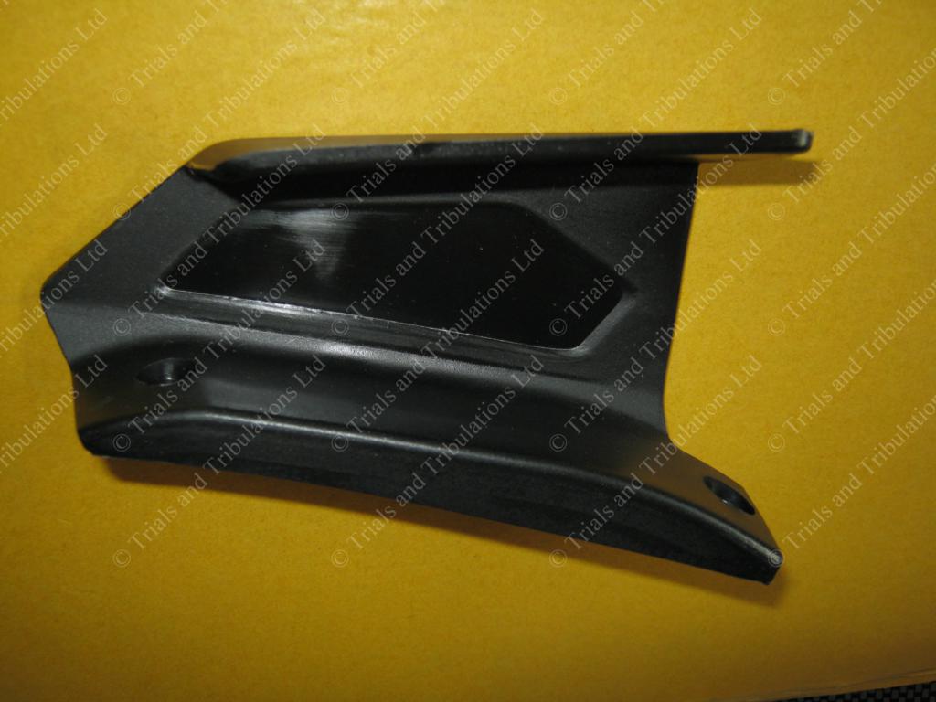 Gas Gas Pro 2011 on chain guide-guard (swingarm top)