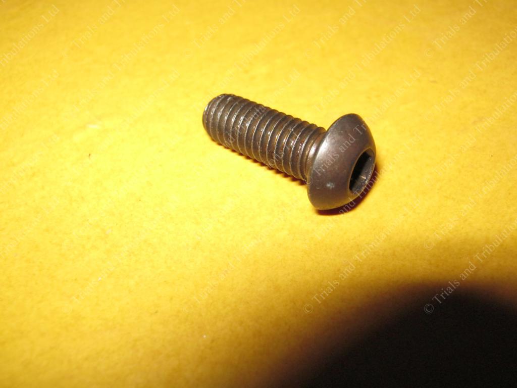 Gas Gas seat unit fixing bolts to 2003 Edition)