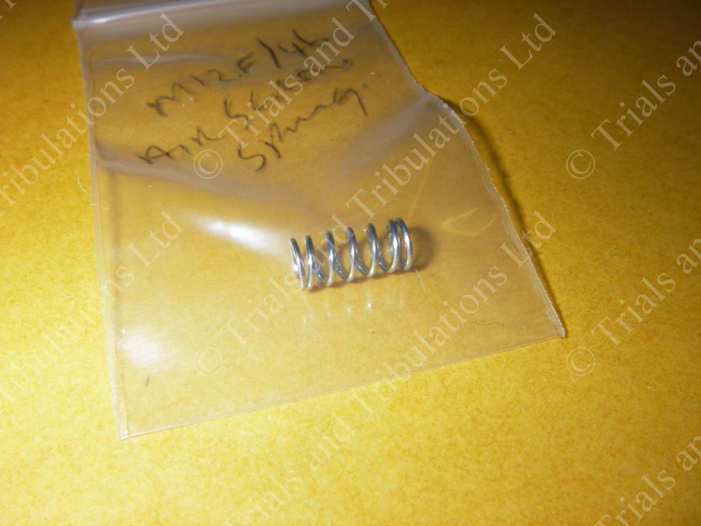 Mikuni VM26 airscrew spring