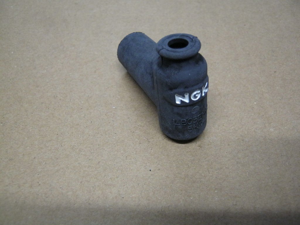 NGK silicone Plug Cap (black)