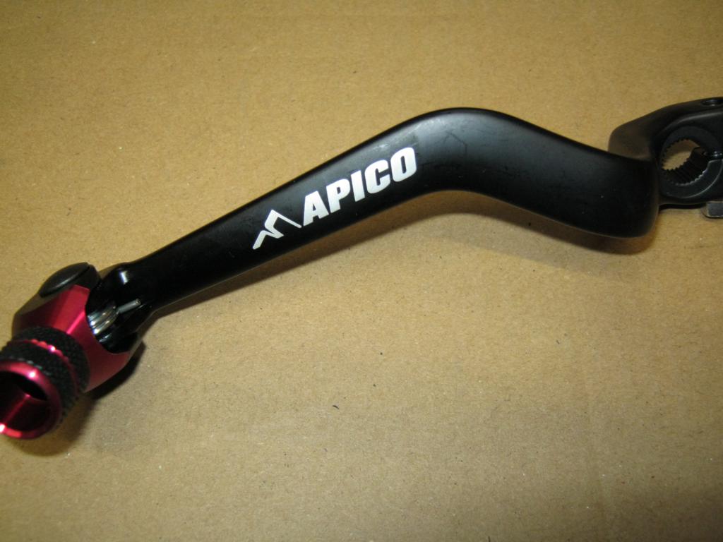 Apico Beta Rev 3 & Evo gear pedal Black - Red