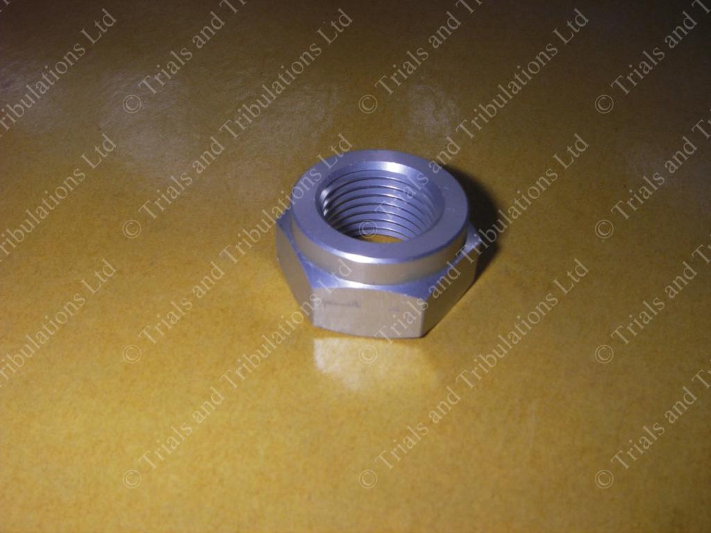 Beta Rev3 & Evo Rear wheel Nut