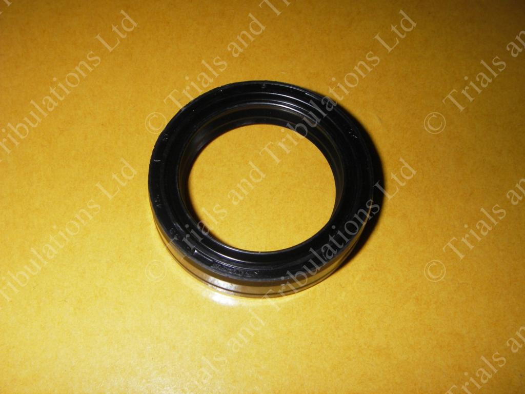 Beta Rev50-80 & Evo 80 (Junior) fork seal. (see fitting list)