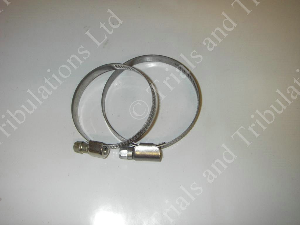 Beta Rev3 & Evo 08-on carb clips (Keihin ) priced each