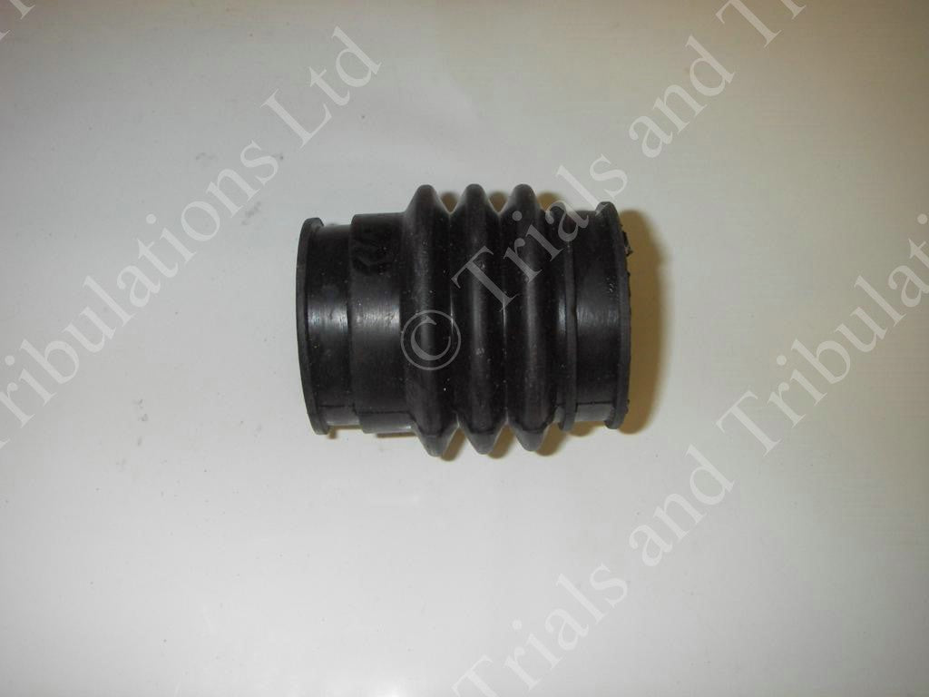 Beta Rev 3 (00-07) mikuni inlet hose (air box to carb)