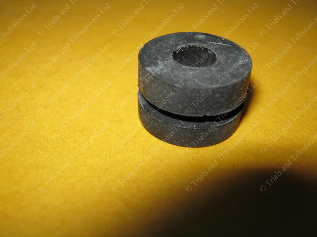 Beta Evo top radiator mount (priced each)