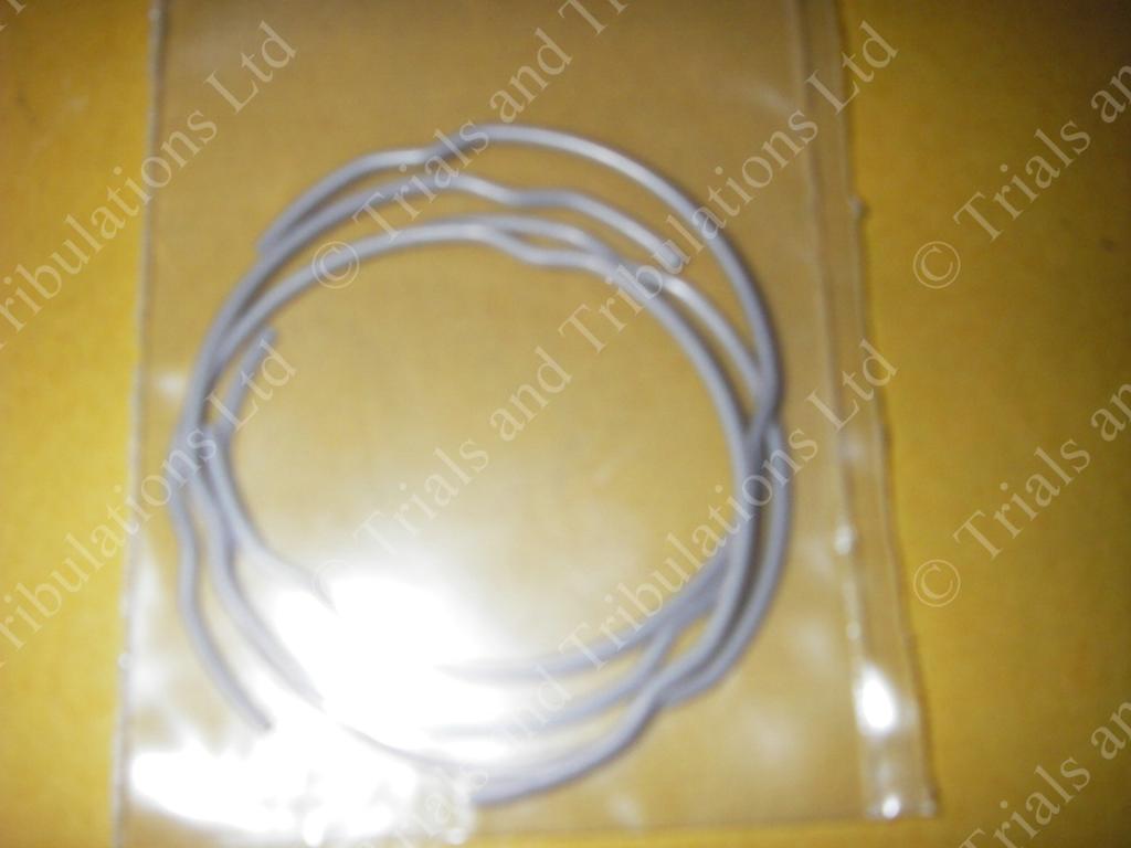 Gas-Gas Pro 40mm Fork seal retaining clips (priced each)