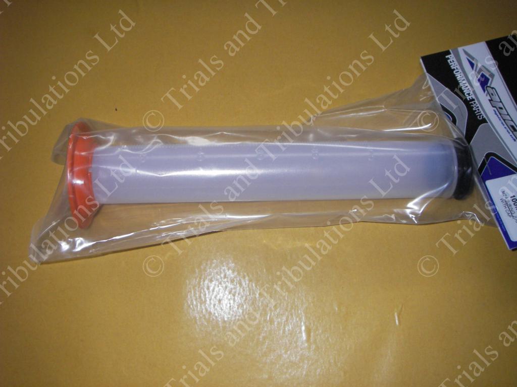 Apico Oil measuring jug 100mls (small) with cap