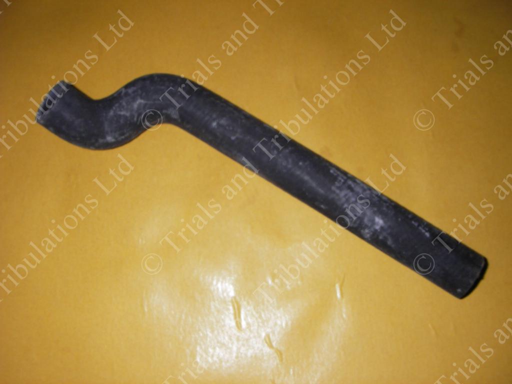 Beta Rev & Evo 80 barrel to top of radiator hose (all years)