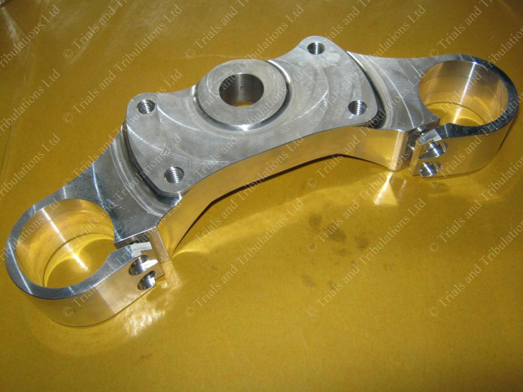Scorpa SY250 Top Yolk- Triple clamp ( 01-07 )