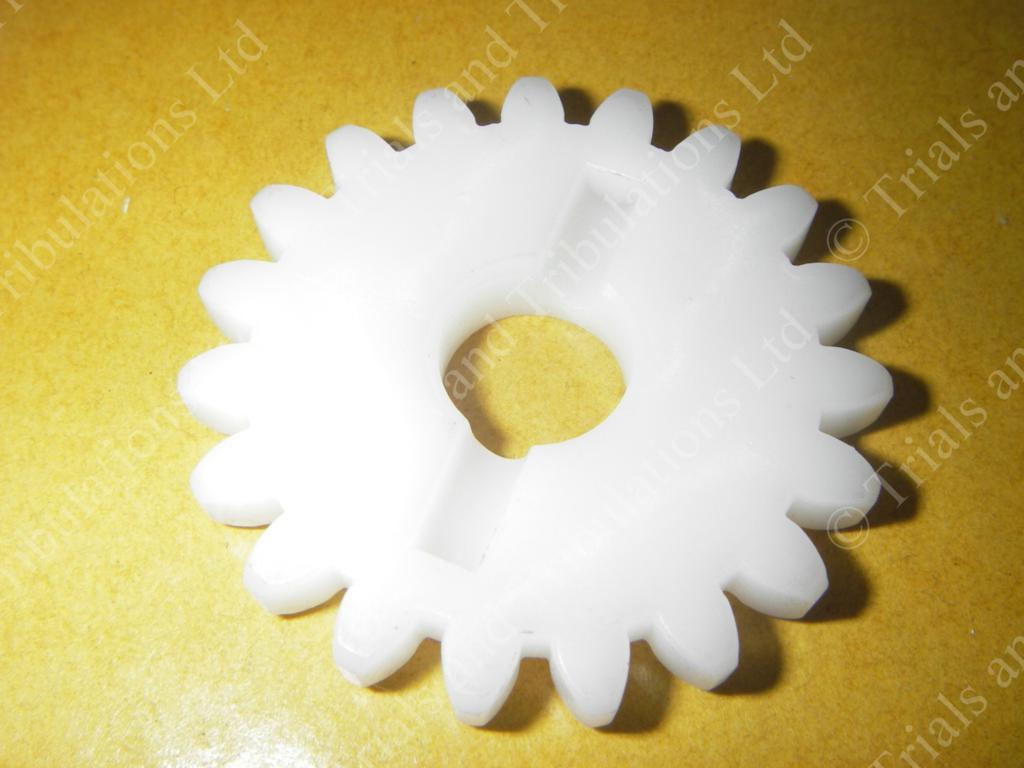 Beta Techno 94- 98 waterpump drive gear (19 tooth)
