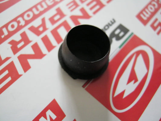 Beta Rev3 Swingarm plug