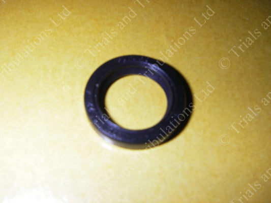 Beta Kick start shaft oil seal