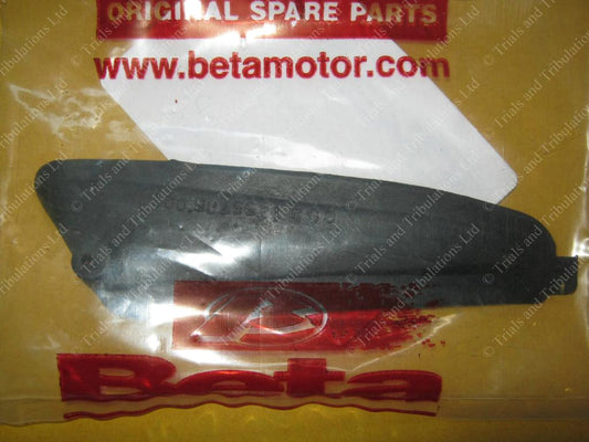 Beta Rev 3 2007 rear mudguard mesh retainer LHS