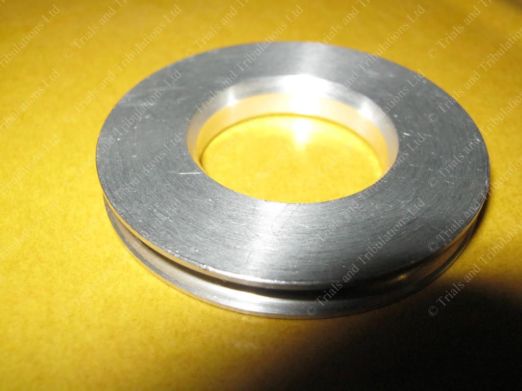 Beta steering head lower bearing seal spacer