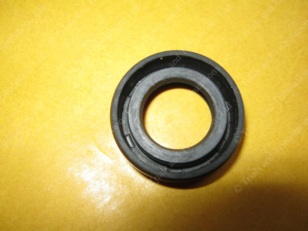 Beta Rev 80 & Evo 80 kickstart shaft oil seal