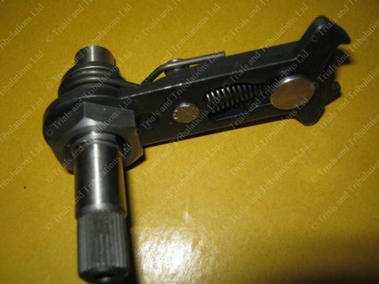 Beta Rev3 (00 - 06)  selector shaft assembly